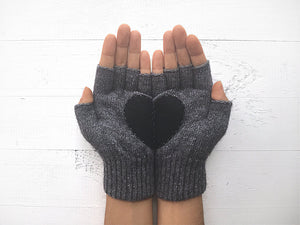 Heart Gloves / Gray / Black