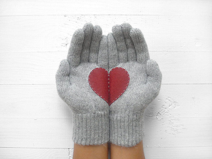 Heart Gloves / Gray / Burgundy