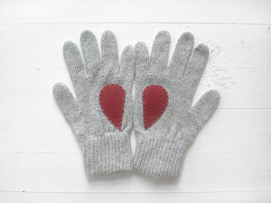 Heart Gloves / Gray / Burgundy